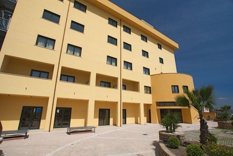 City Hotel Касория Екстериор снимка