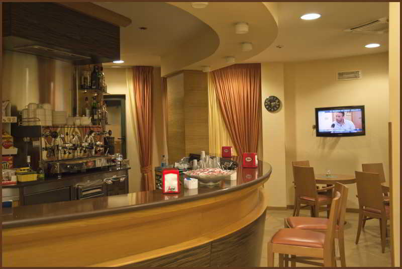 City Hotel Касория Екстериор снимка